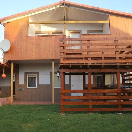 فندق مبيت وإفطار I Restauracja U Zdzicha روفي